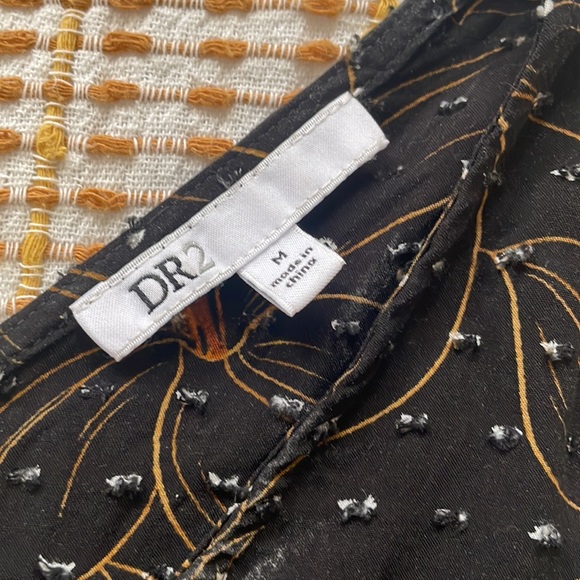 DR2 Black Floral Print Top - Picture 2 of 7